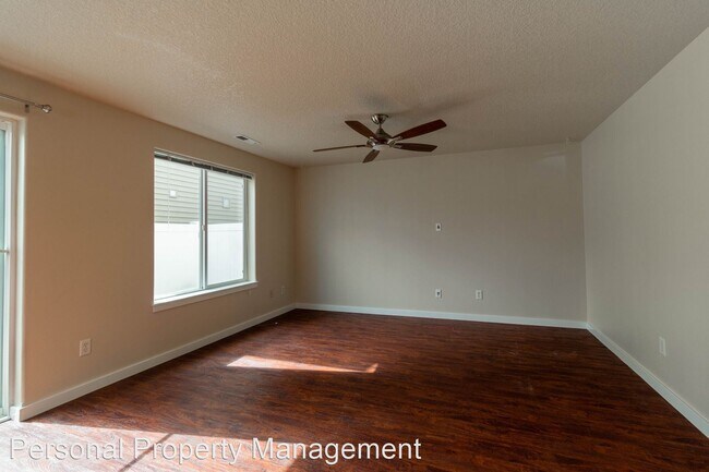 Building Photo - 3 br, 2.5 bath House - 7813 NE 62nd St