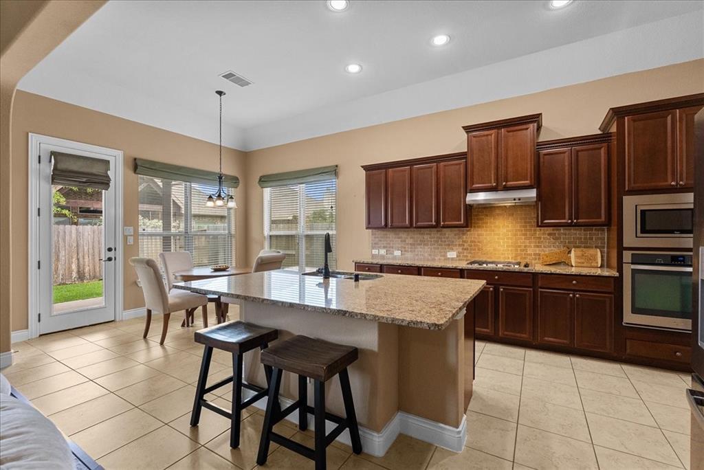 Foto principal - 321 Westwood Dr