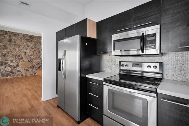 Foto del edificio - 4850 SW 63rd Terrace