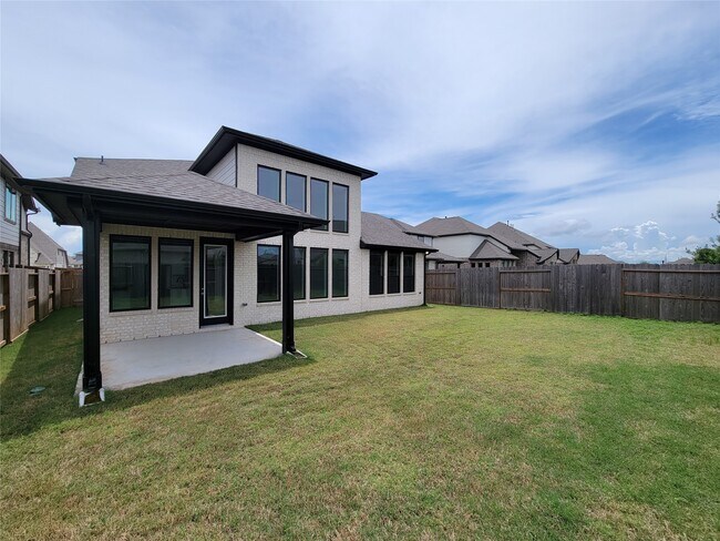 Foto del edificio - 18206 Summerland Lk Wy