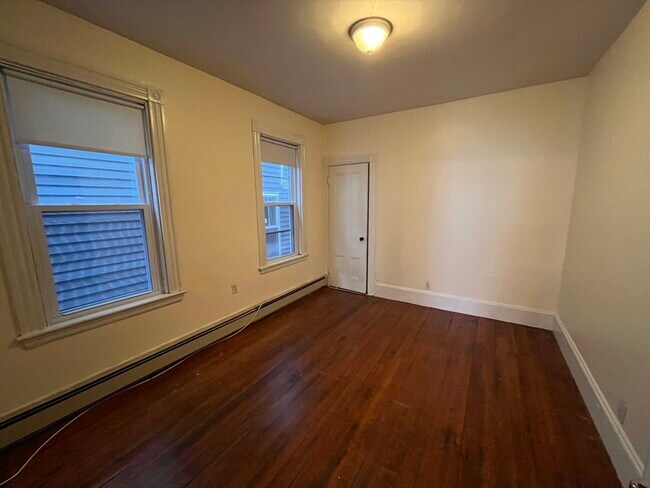Foto del edificio - 403 E 7th St