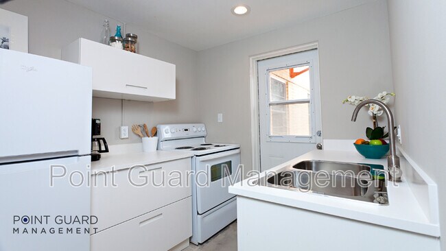 Foto del edificio - 1748 N Hillside St