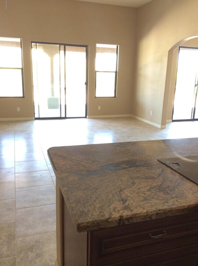 Building Photo - 30808 N Sunrise Ranch Rd
