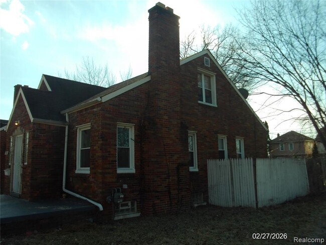 Foto del edificio - 15107 Whitcomb