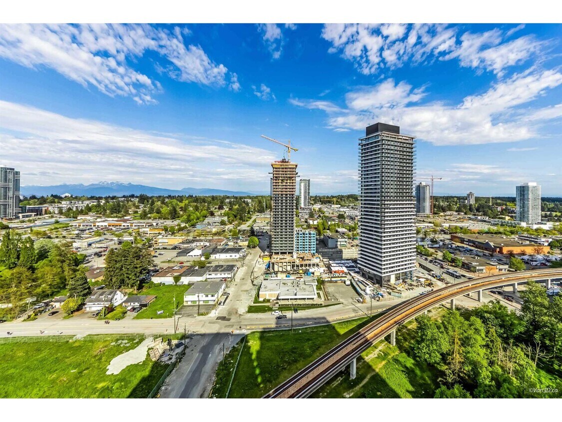 Photo principale - 13428-2105 105 Ave