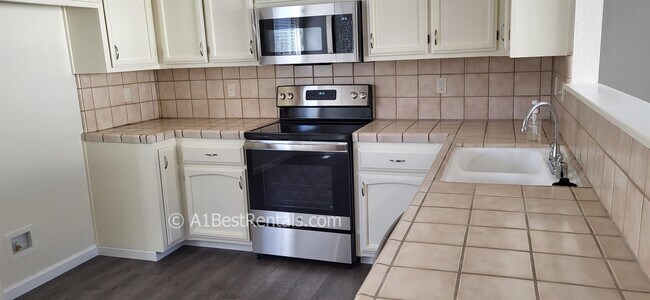 Foto del edificio - 2325 Orchard View Cir