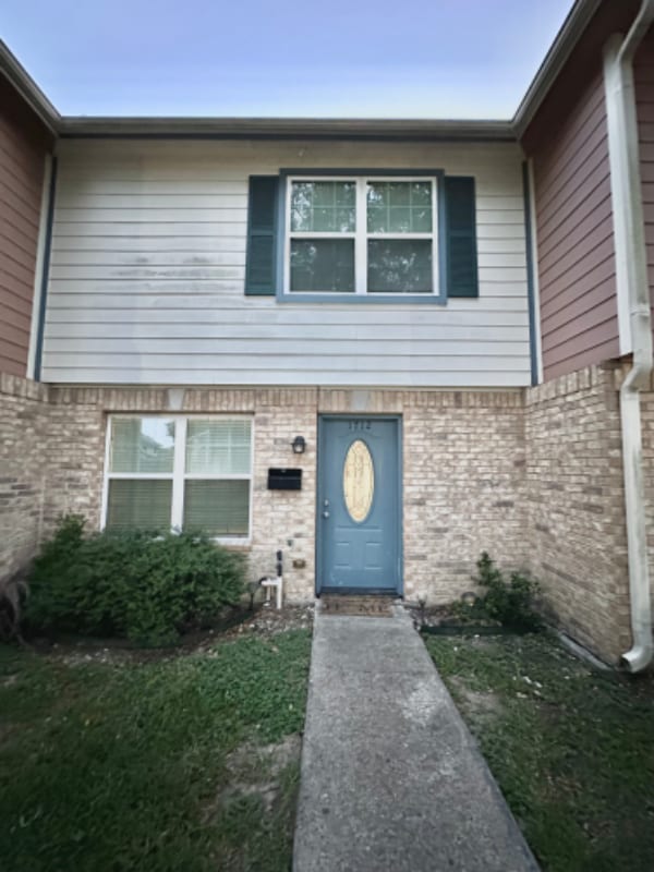 Primary Photo - 1712 Doyle Ct