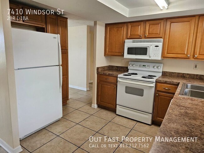 Foto del edificio - 7410 Windsor St