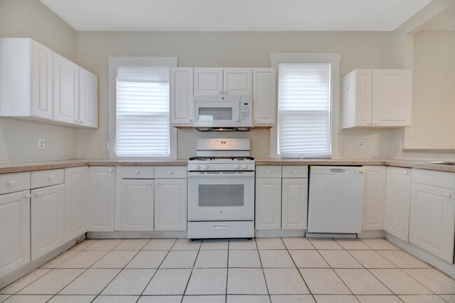 Building Photo - 4224 18th St NW