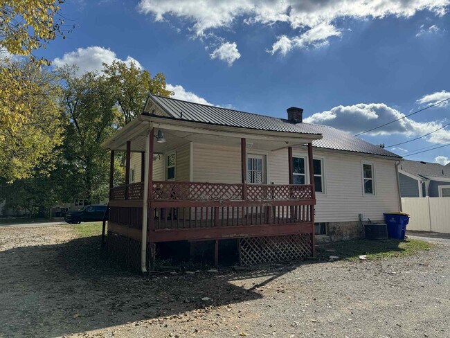 Foto del edificio - 1611 Nutwood St