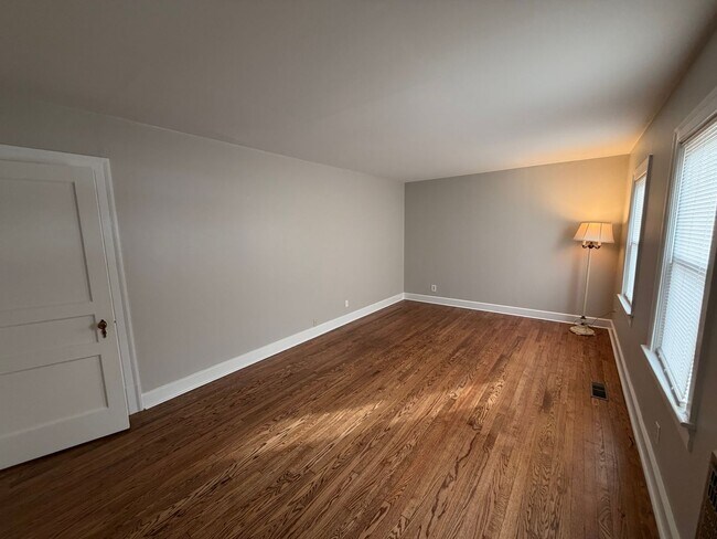 Foto del edificio - Charming 3 Bed 1 Bath Home Minutes From MTSU