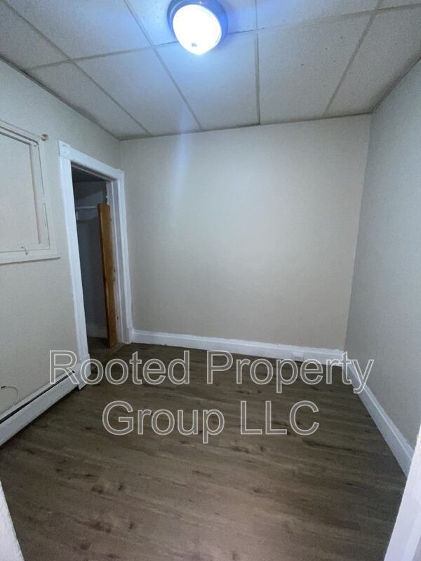 Building Photo - 717 23rd St