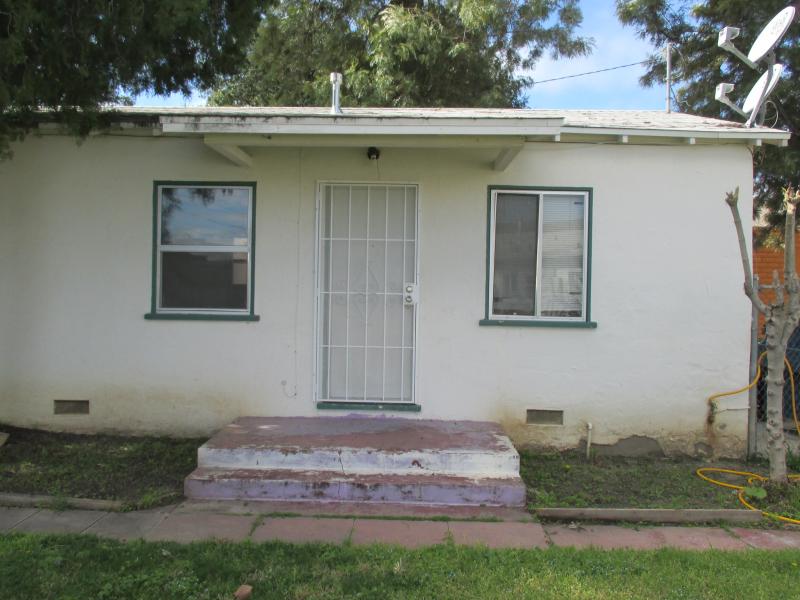 Primary Photo - 365 S Pico Ave