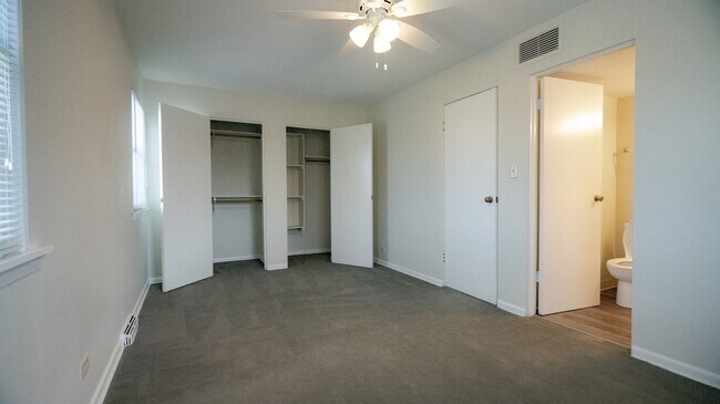 Bedroom - 140 N Washington St