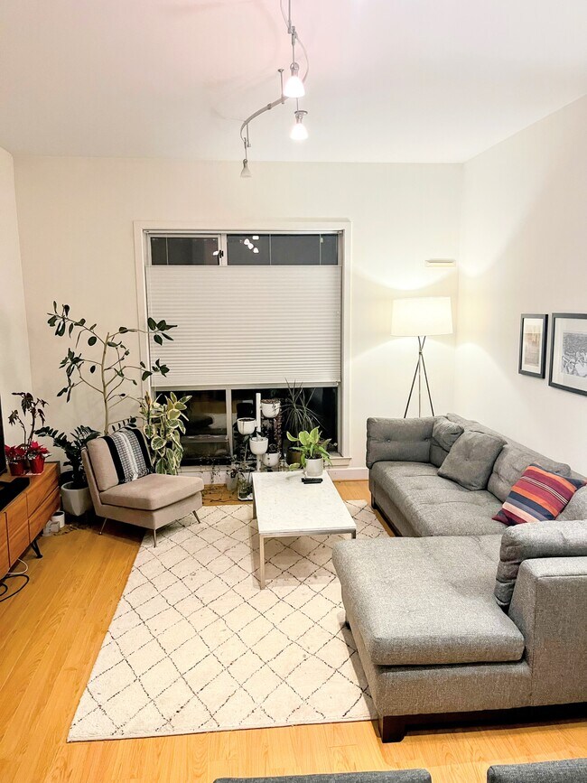 Foto del edificio - 585 9th St