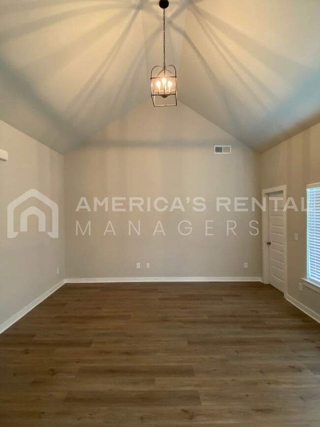 Building Photo - Home for Rent in Odenville, AL! Available to View with 48 Hours Notice!!
