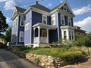 Building Photo - 322 Pearl St