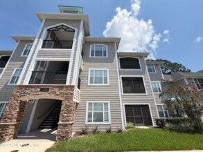 Building Photo - 210 Presidents Cup Way