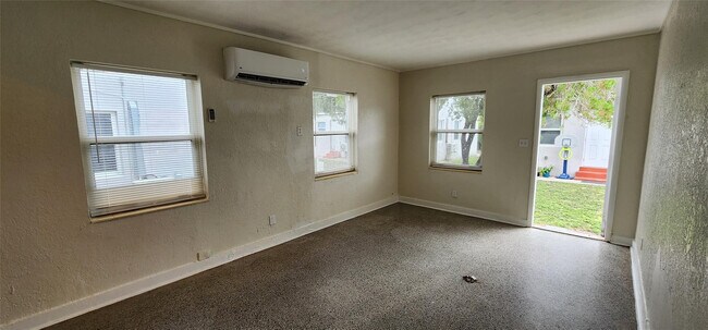 Foto del edificio - 2711 Lincoln St