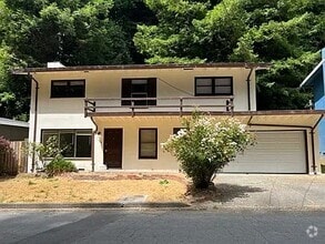 Building Photo - 1454 Beverly Dr