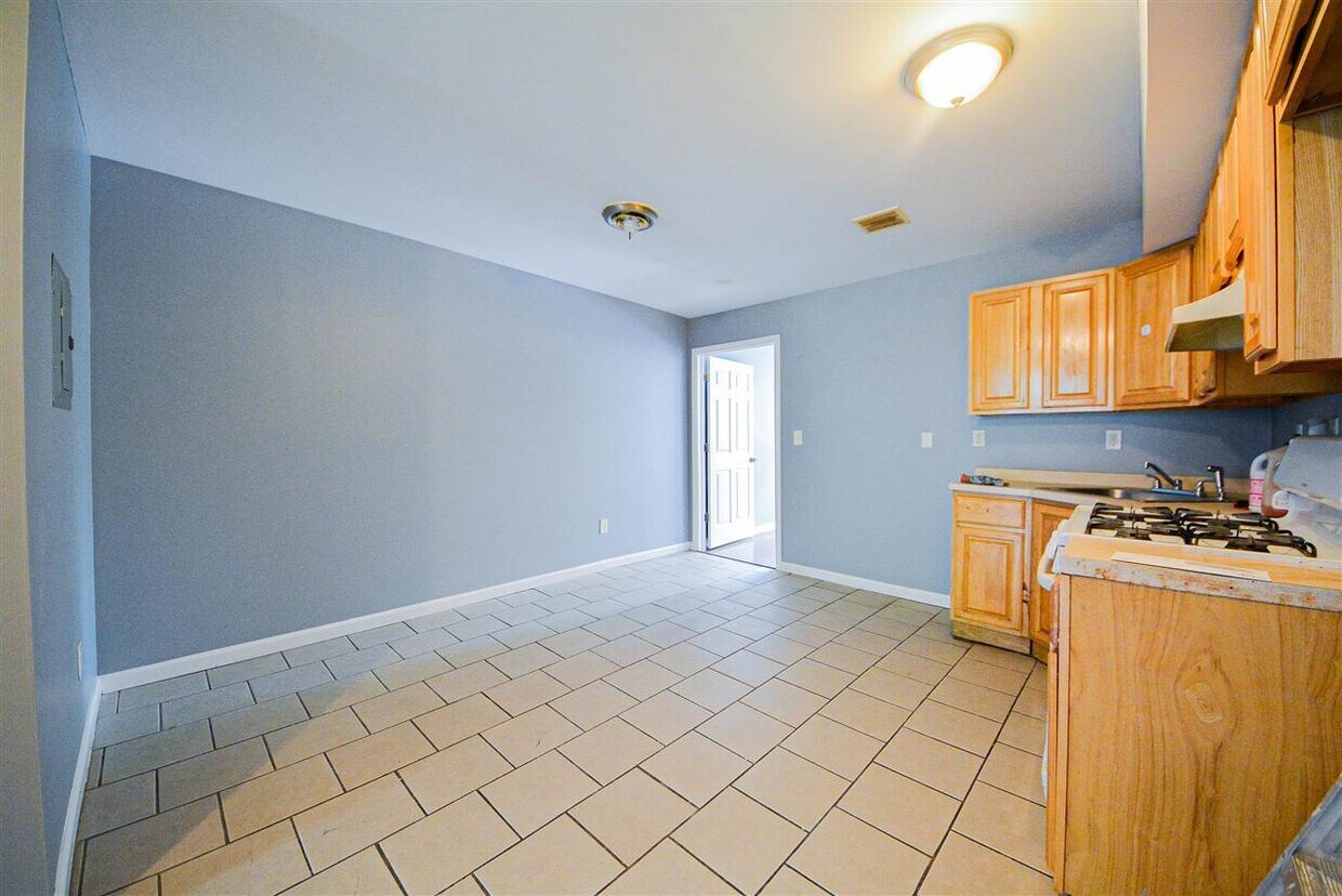 Primary Photo - 426 Ocean Ave