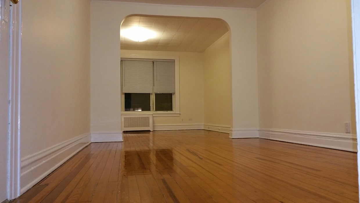Living/Dining Area - 2847 46th St
