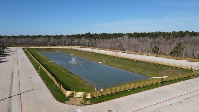 Foto del edificio - 242 Ulrich Ln