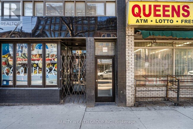 Photo du bâtiment - 566 Queen St W