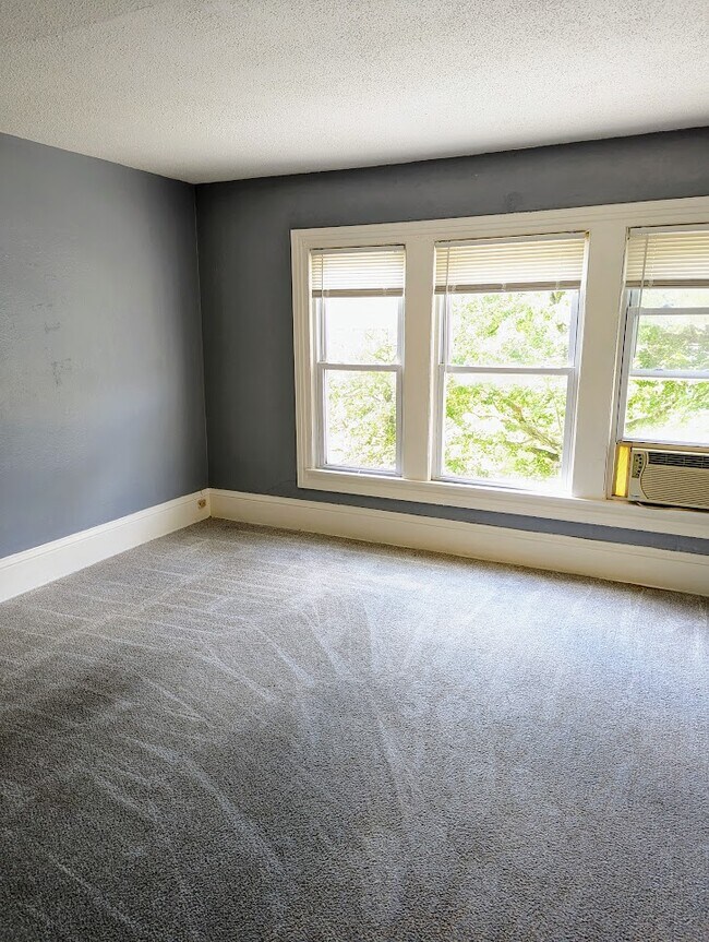 Foto del edificio - 173 Hyde Ave