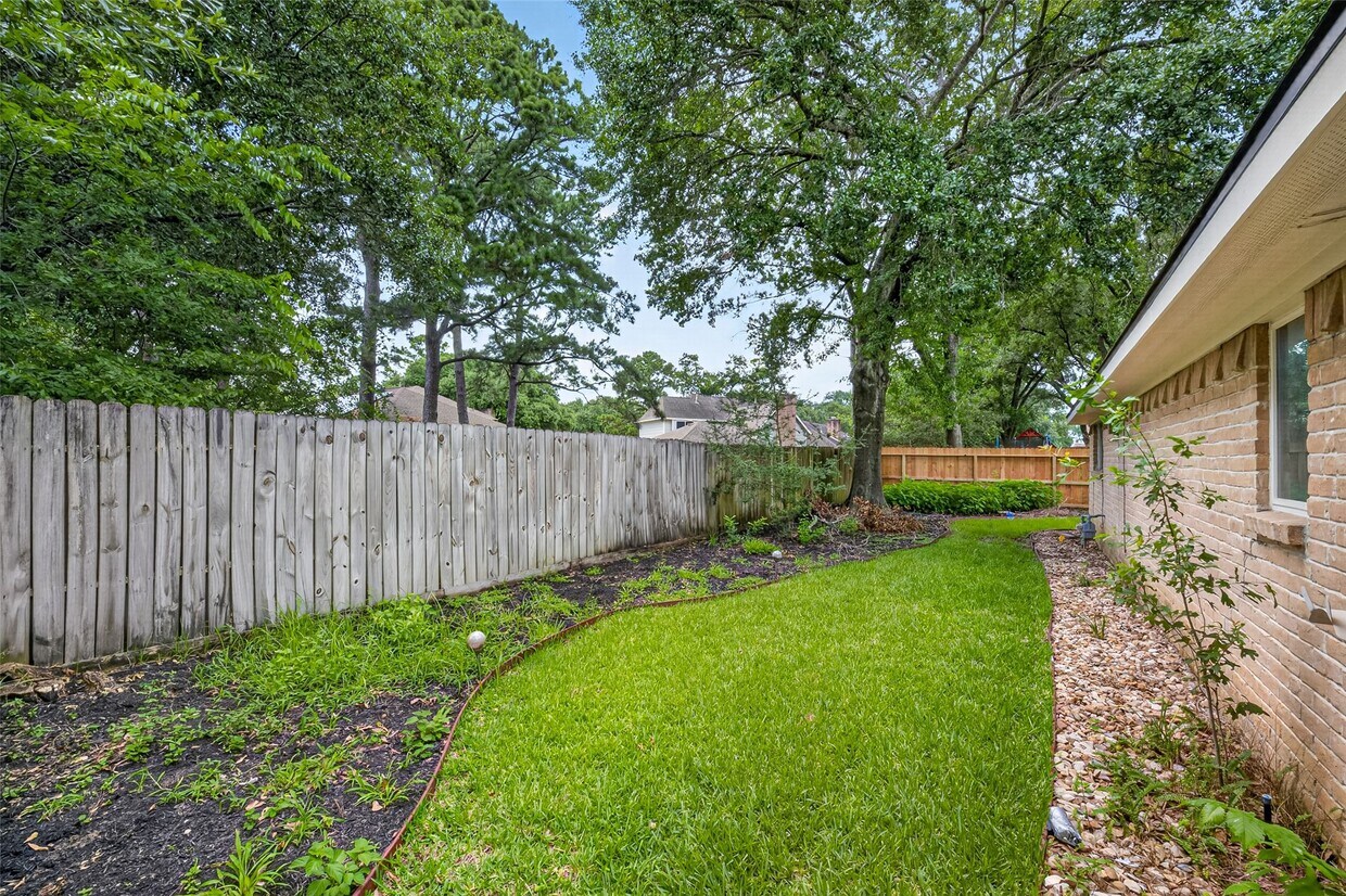 Building Photo - 7111 Halfpenny Rd