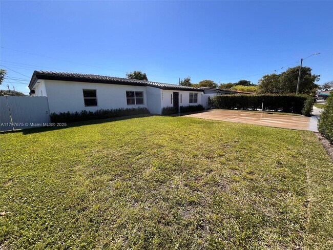 Foto del edificio - 18361 NE 20th Pl