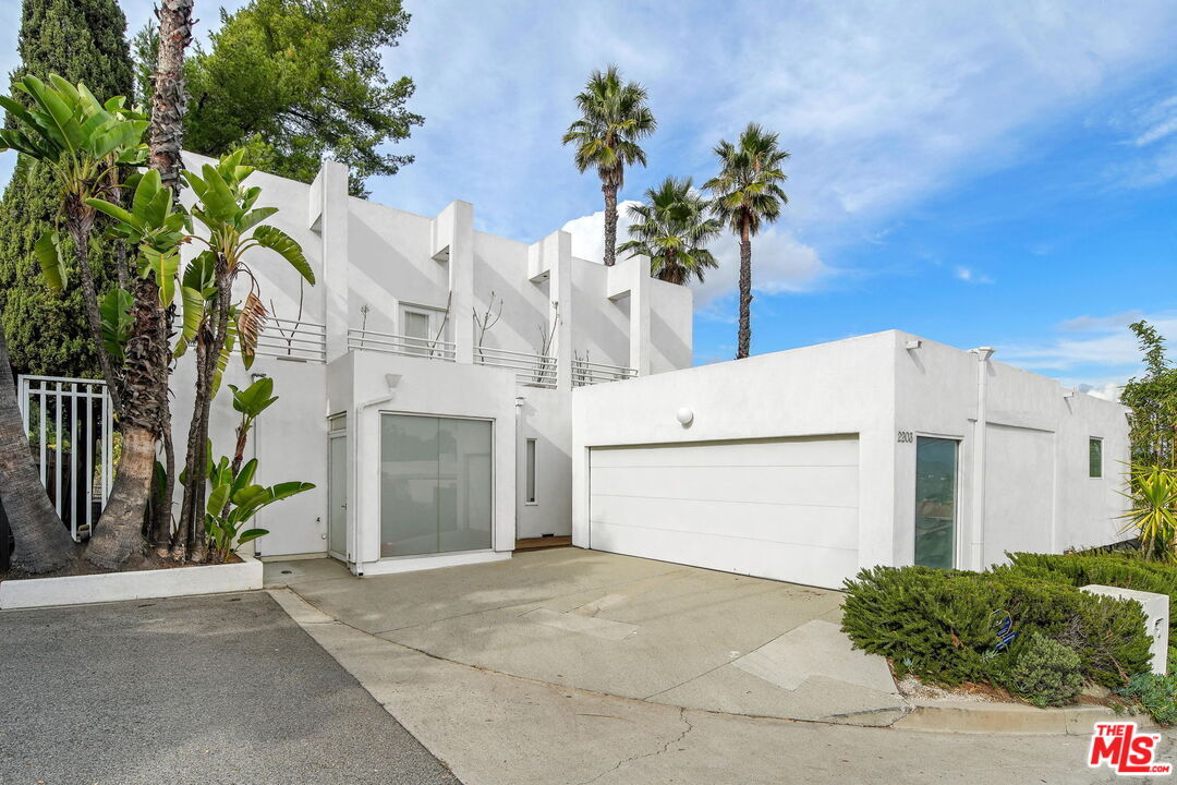 Primary Photo - 2203 Ridgemont Dr