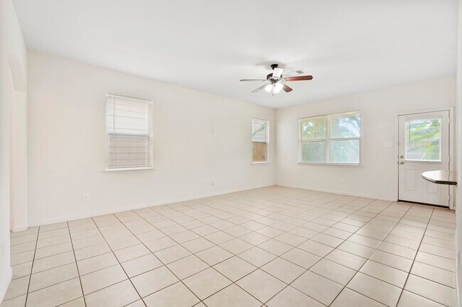 Foto del edificio - 10913 Panther Ct