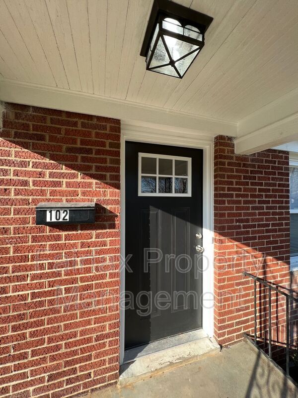 Foto del edificio - 102 W Summit Ave