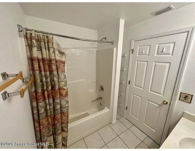 Foto del edificio - 2089 Redwood Cir