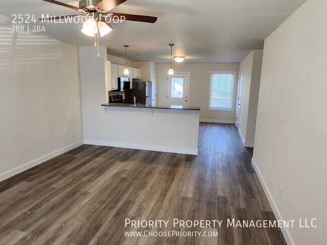 Building Photo - 3BR End unit Townhouse, Harrisonburg