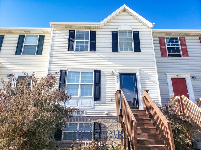 Building Photo - Incredible Townhome in WVC!