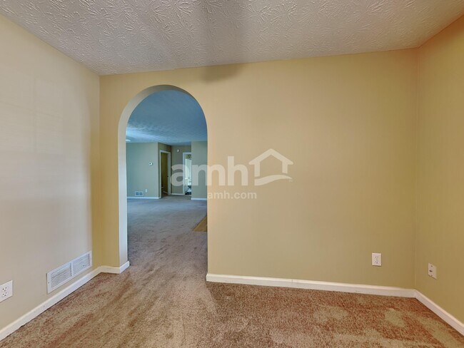 Foto del edificio - 4765 Beaver Rd