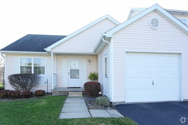 Building Photo - Crystal Commons Townhomes
