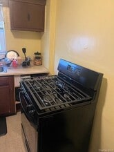 Building Photo - 66 Lee Ave