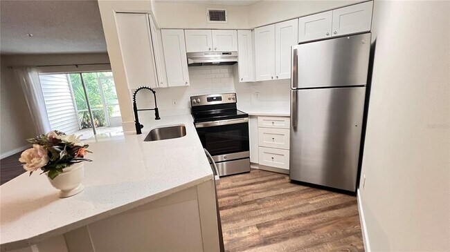 Foto del edificio - 3900 Southpointe Dr