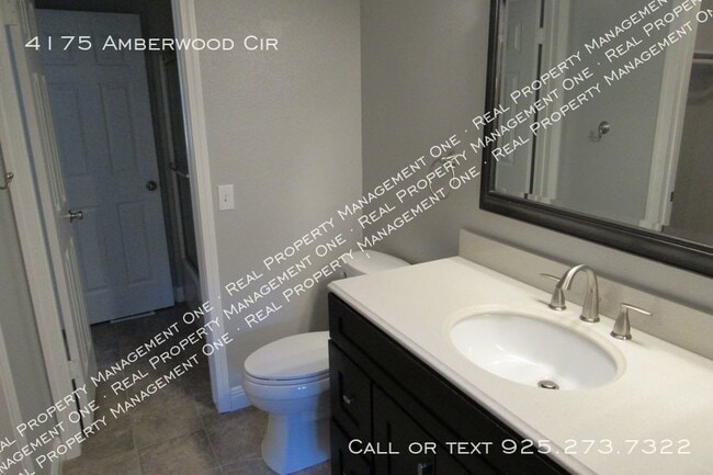Building Photo - 4175 Amberwood Cir