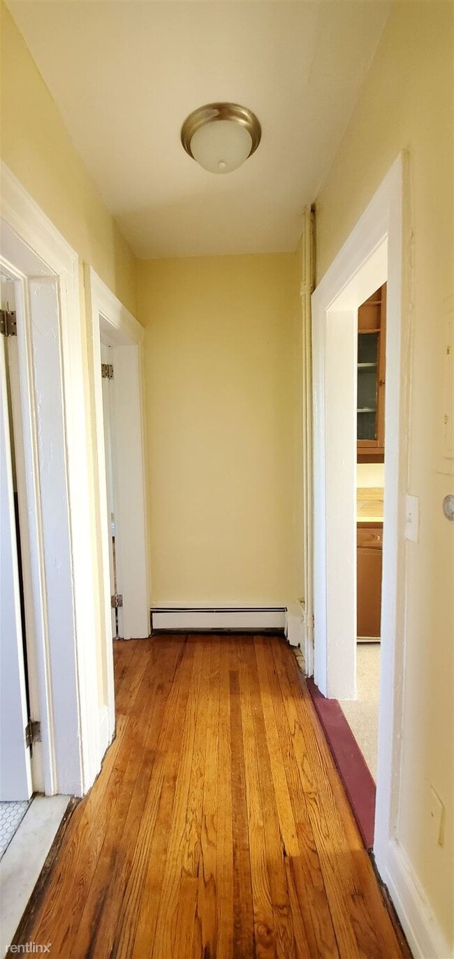 Building Photo - 1 br, 1 bath  - 703 Howard Ave 3-1
