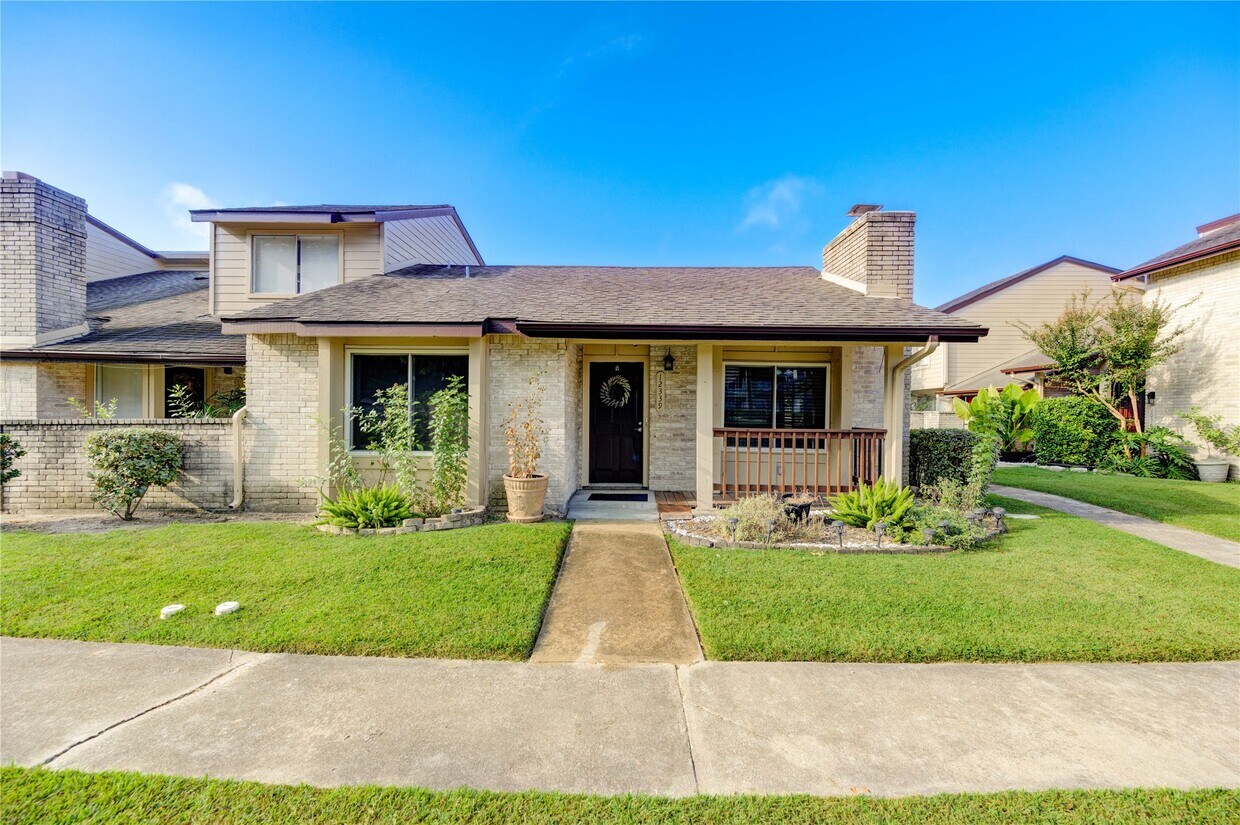 Foto principal - 12339 S Dairy Ashford Rd