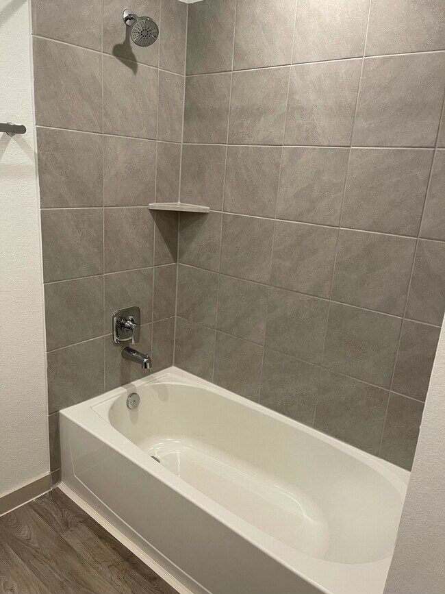 Upstairs shower - 12514 Walmgate Ct