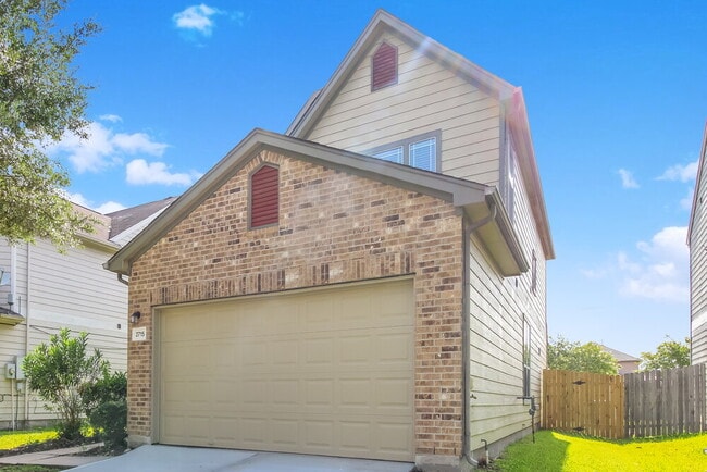 Building Photo - 2715 Feather Green Trail