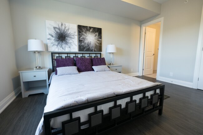 Photo du bâtiment - Greenbrier Place Apartments