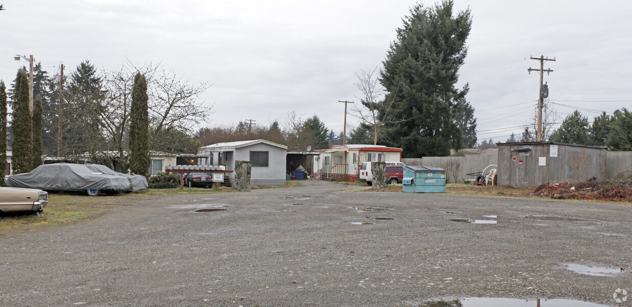Building Photo - 14402 Woodbrook Dr SE
