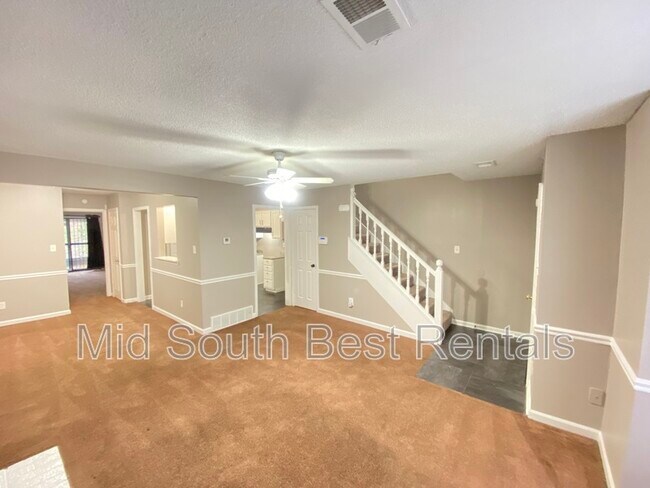 Building Photo - 5845 Plum Valley Dr