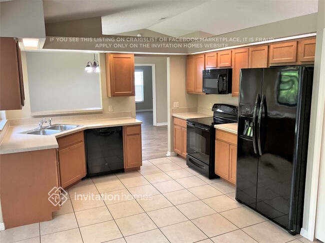 Foto del edificio - 2174 E Gloria Dr